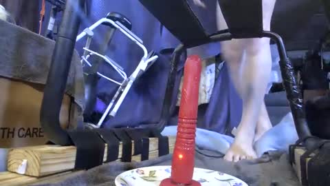 Snapshot of gregbball1 chatting on December 18, 4:20 am electrogee1 online show from December 18, 4:20 am