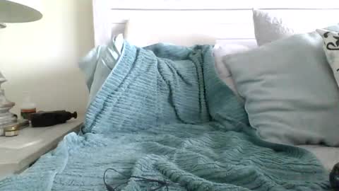 Snapshot of gregthickdix chatting on October 2, 12:20 pm mmm hmmm online show from October 2, 12:20 pm