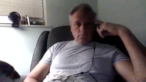 Snapshot of gregthickdix chatting on January 3, 2:32 am mmm hmmm online show from January 3, 2:32 am