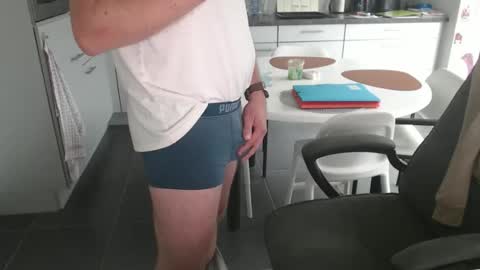 Snapshot of griesie chatting on October 3, 9:47 am Griesie online show from October 3, 9:47 am