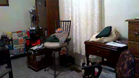 Snapshot of gtnolder60 chatting on October 23, 11:35 am Gary online show from October 23, 11:35 am