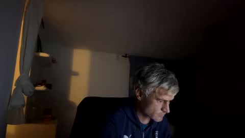 guardiannif_ online show from January 29, 8:56 pm