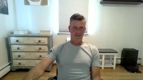 gudguy2025 online show from June 8, 5:58 pm