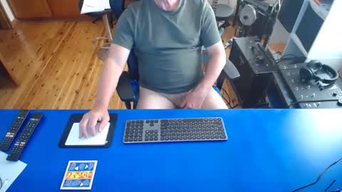 guesswhatigot2 online show from January 19, 7:36 am