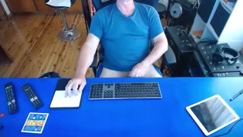 guesswhatigot2 online show from January 29, 6:12 am