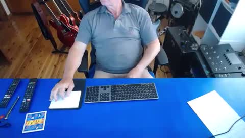 guesswhatigot2 online show from February 1, 7:05 am