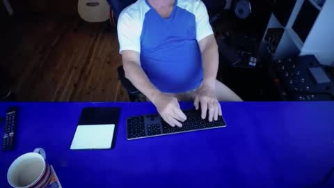 guesswhatigot2 online show from March 11, 6:32 am