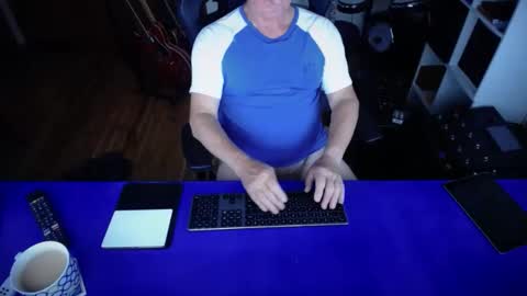 guesswhatigot2 online show from February 26, 8:48 am