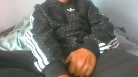 Snapshot of gunishment chatting on October 21, 1:03 pm gunishment online show from October 21, 1:03 pm