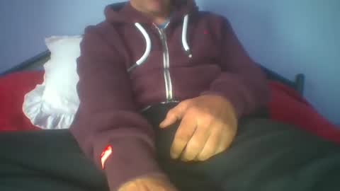 Snapshot of gunishment chatting on December 25, 1:41 pm gunishment online show from December 25, 1:41 pm