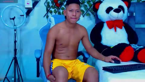 Hakim online show from November 23, 4:40 pm