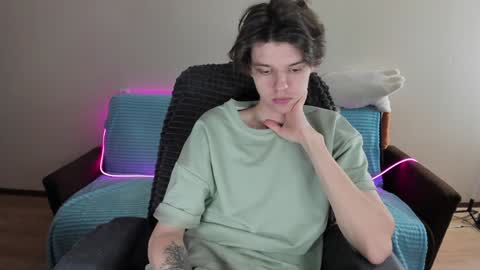 guy_liam1 online show from January 18, 12:57 pm