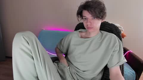 guy_liam1 online show from January 25, 8:21 am