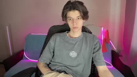 guy_liam1 online show from February 16, 1:38 pm