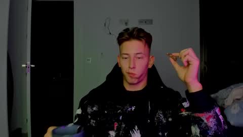 Oliver online show from February 4, 8:15 pm