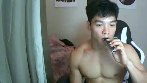 AJ online show from April 22, 1:05 pm