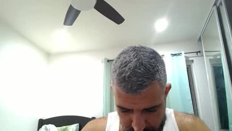 h0nest84 online show from October 20, 1:42 am