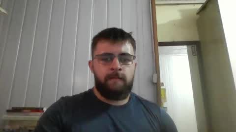 Snapshot of hairy_man_69_ chatting on February 26, 4:47 am horny online show from February 26, 4:47 am