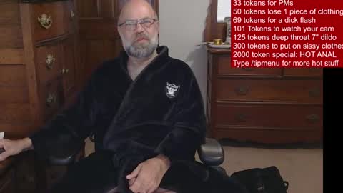 HairyDaddyBear69 online show from June 30, 11:33 am