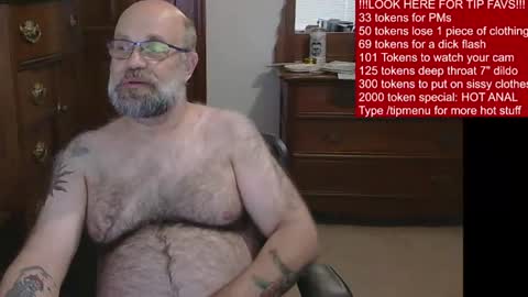 HairyDaddyBear69 online show from July 6, 7:16 pm