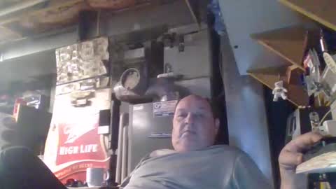 Snapshot of handiemanhere chatting on October 19, 1:14 pm naked man online show from October 19, 1:14 pm