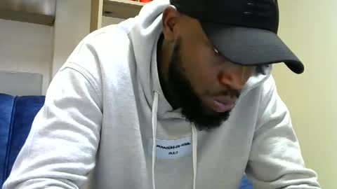 handsome king online show from December 12, 6:25 am