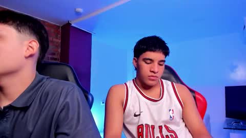 leonardfarrucknick and otis online show from March 12, 12:35 pm