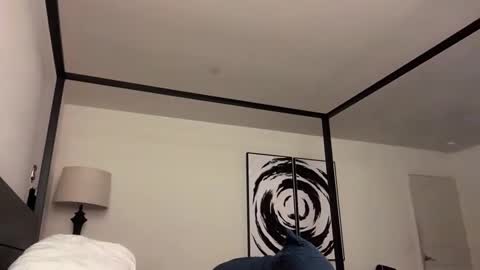 handsomhardcock online show from April 4, 6:21 am