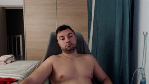 HankMalone online show from December 3, 4:35 am