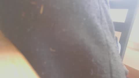 Snapshot of hannes_k chatting on October 27, 8:05 am hannes_k online show from October 27, 8:05 am