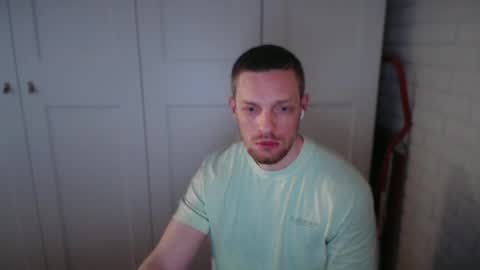 happyvelvetpaw online show from June 28, 12:27 am