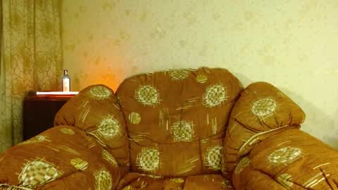 Valentino Hard online show from October 2, 9:30 pm