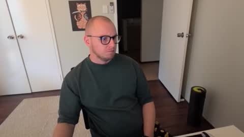 Stand Lee online show from October 20, 5:55 am