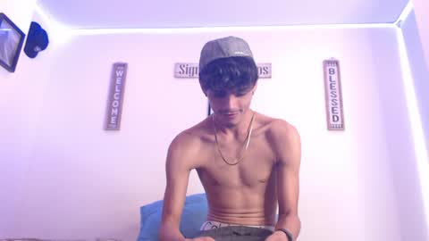 Snapshot of harrythomson1 chatting on February 5, 9:50 pm harry thomson online show from February 5, 9:50 pm