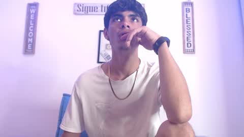 Snapshot of harrythomson1 chatting on February 18, 8:16 am harry thomson online show from February 18, 8:16 am