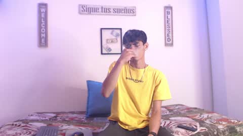 Snapshot of harrythomson1 chatting on January 27, 4:30 am harry thomson online show from January 27, 4:30 am