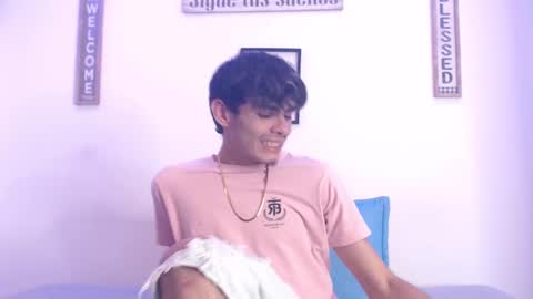 Snapshot of harrythomson1 chatting on February 19, 11:46 pm harry thomson online show from February 19, 11:46 pm