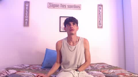 Snapshot of harrythomson1 chatting on January 19, 9:55 am harry thomson online show from January 19, 9:55 am