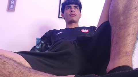 Snapshot of harrythomson1 chatting on February 12, 11:20 pm harry thomson online show from February 12, 11:20 pm