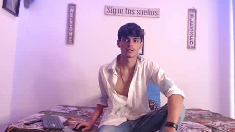 Snapshot of harrythomson1 chatting on January 21, 10:41 pm harry thomson online show from January 21, 10:41 pm