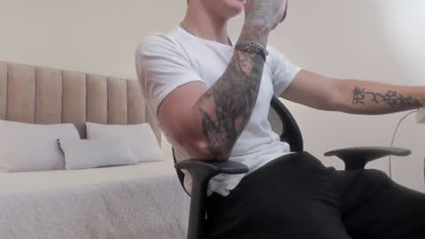 Harry Jones online show from January 15, 5:15 pm