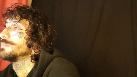 Snapshot of hatsumotokyoto chatting on February 15, 1:43 am More content   2   online show from February 15, 1:43 am