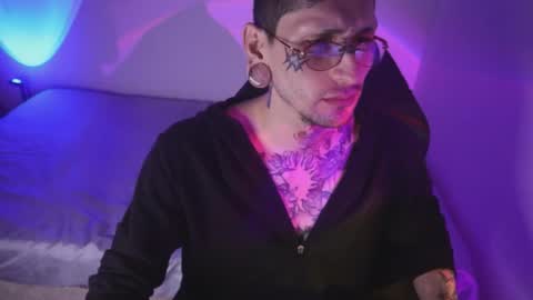 More content   2   online show from November 22, 1:38 am