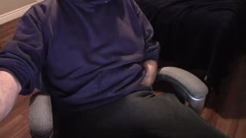 Snapshot of heavilyhung chatting on January 24, 3:32 am John online show from January 24, 3:32 am