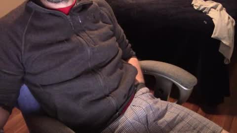 Snapshot of heavilyhung chatting on January 10, 5:15 am John online show from January 10, 5:15 am