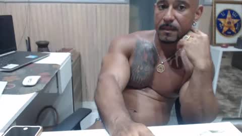 hebertgomes online show from February 18, 10:18 pm