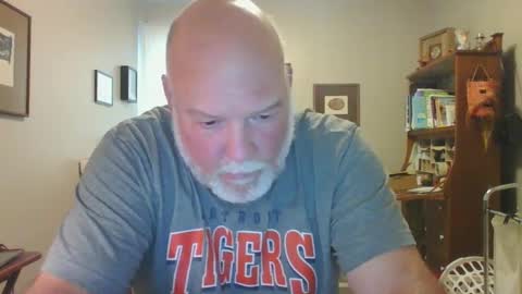 helloforfun111 online show from October 7, 8:02 pm