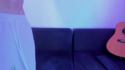 henrik_senn online show from November 24, 1:28 am