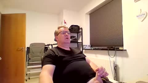 henrikrp1971 online show from October 22, 4:10 pm