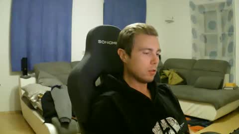 John Pearl online show from April 24, 7:16 pm